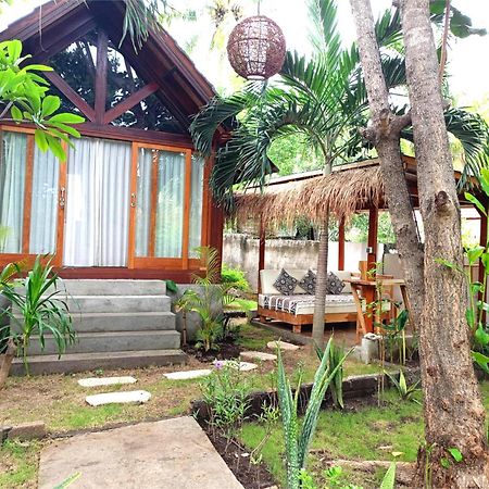 Bintang Tiga Bungalows Gili Air Extérieur photo