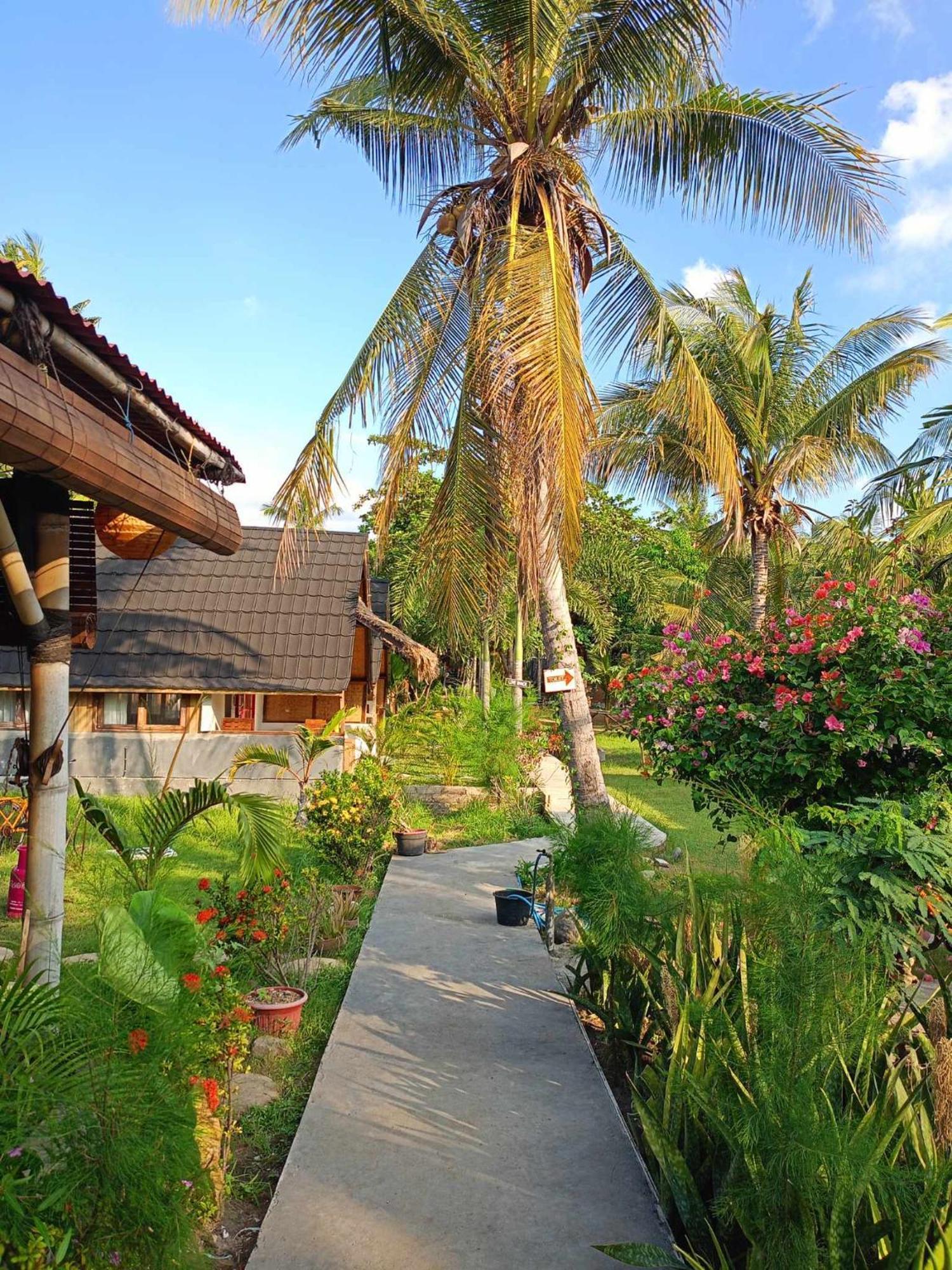 Bintang Tiga Bungalows Gili Air Extérieur photo