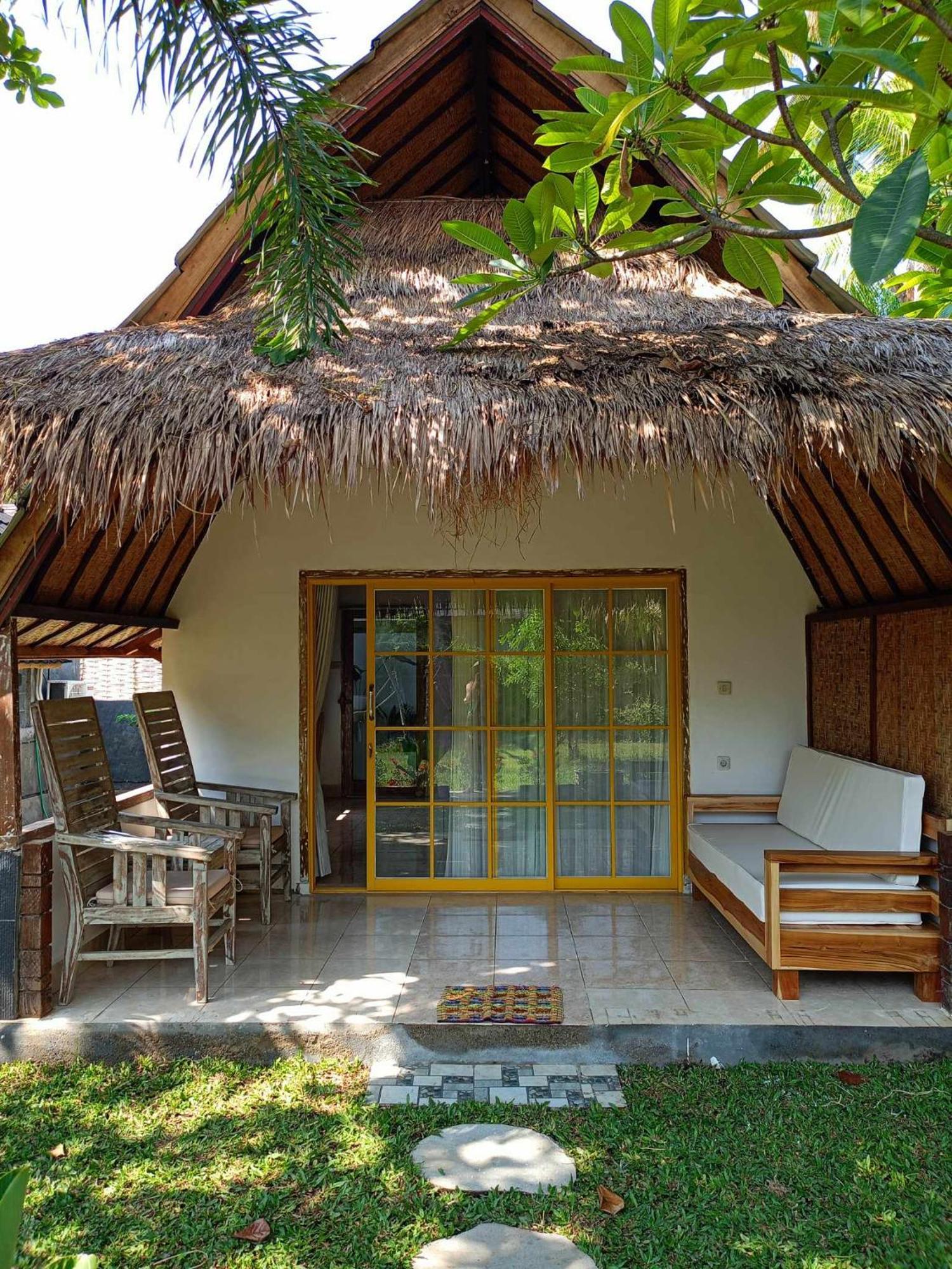 Bintang Tiga Bungalows Gili Air Extérieur photo