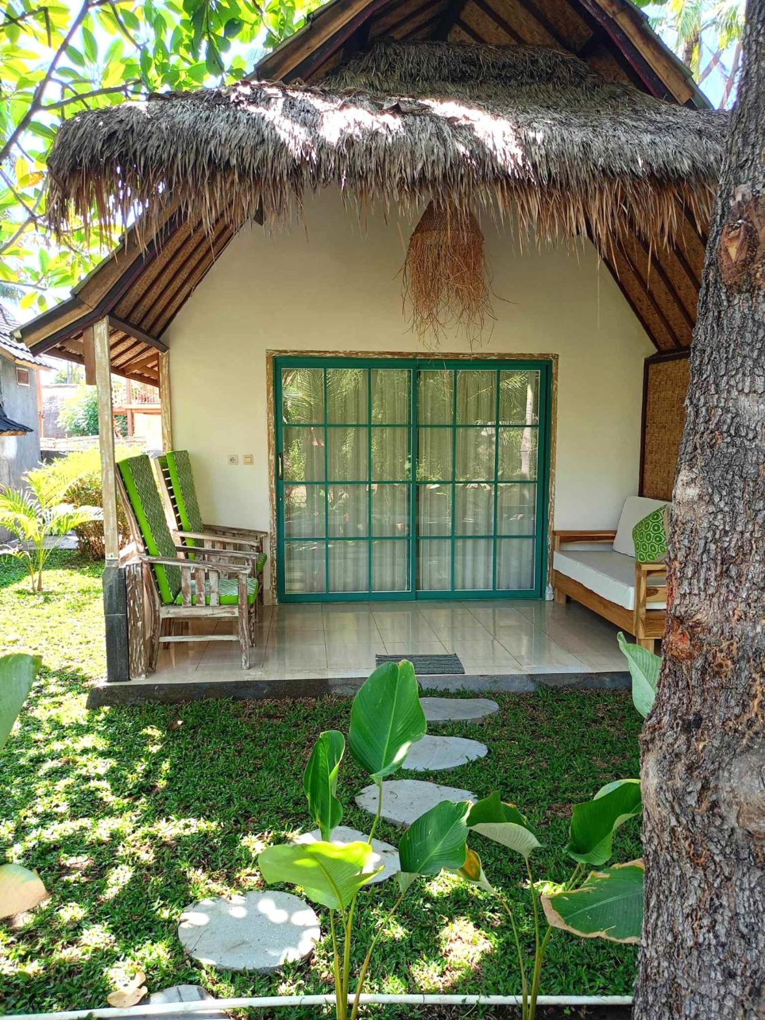 Bintang Tiga Bungalows Gili Air Extérieur photo