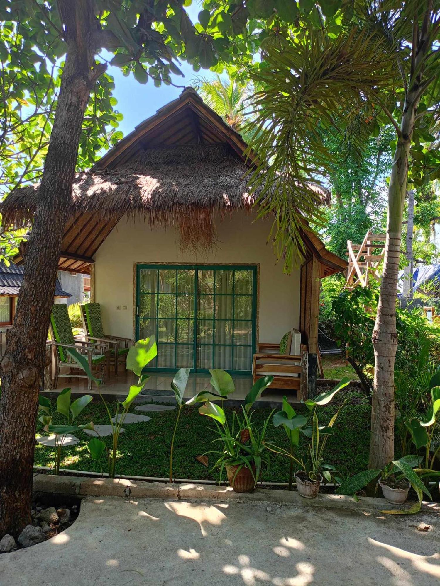 Bintang Tiga Bungalows Gili Air Extérieur photo