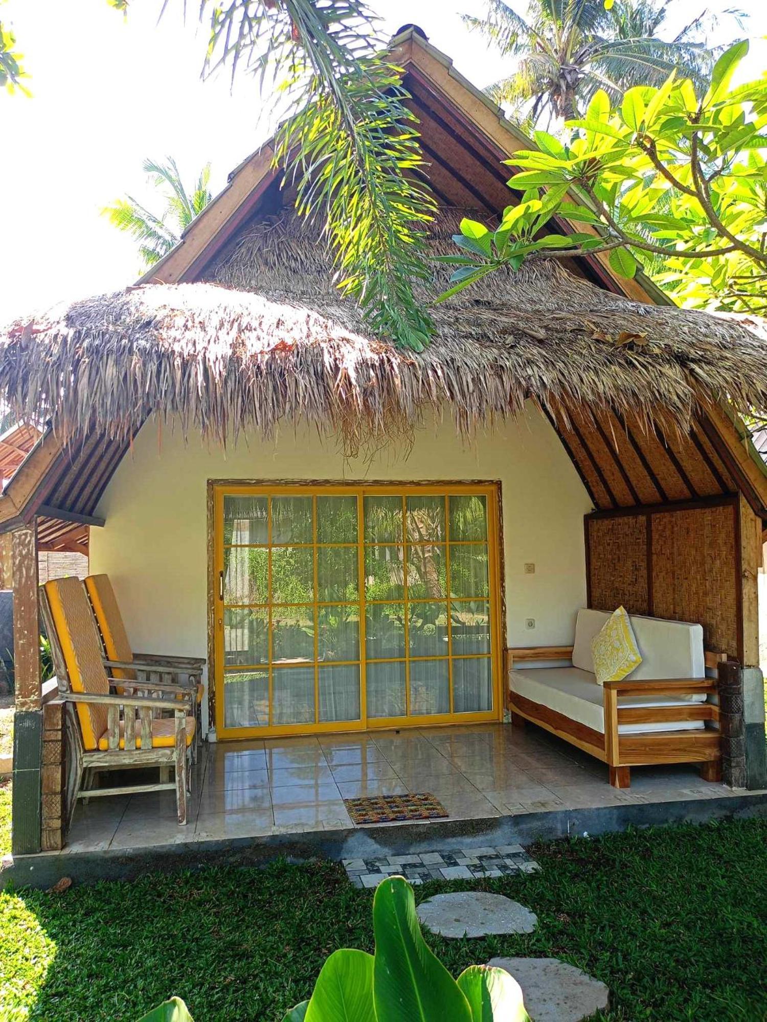 Bintang Tiga Bungalows Gili Air Extérieur photo