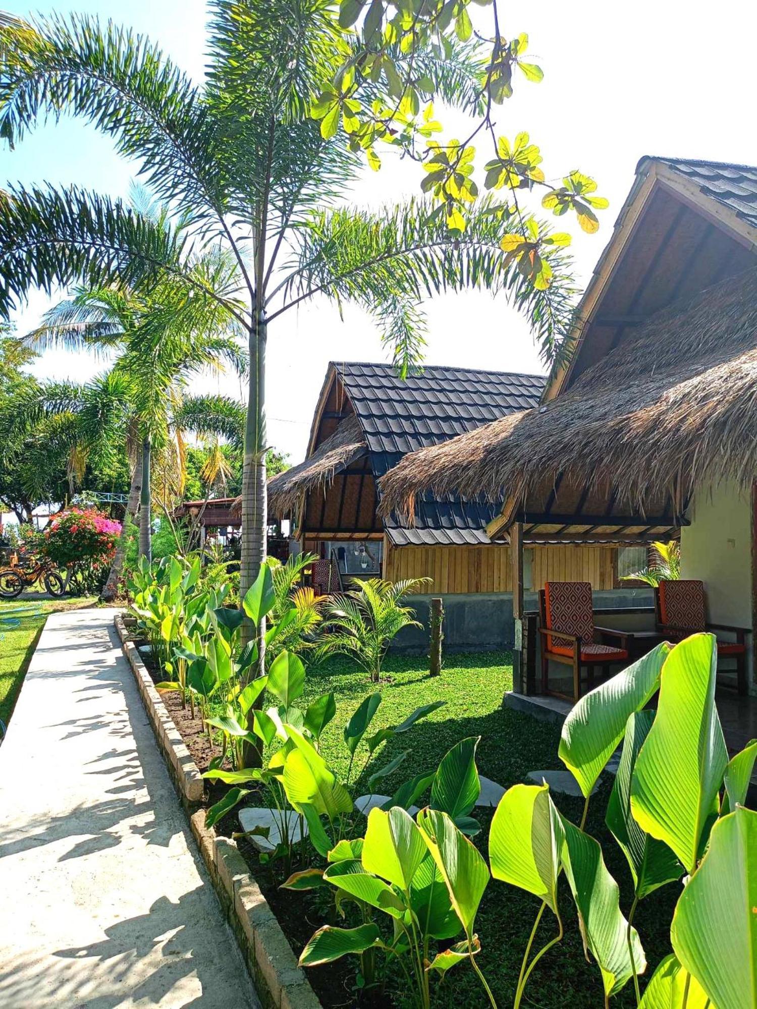 Bintang Tiga Bungalows Gili Air Extérieur photo
