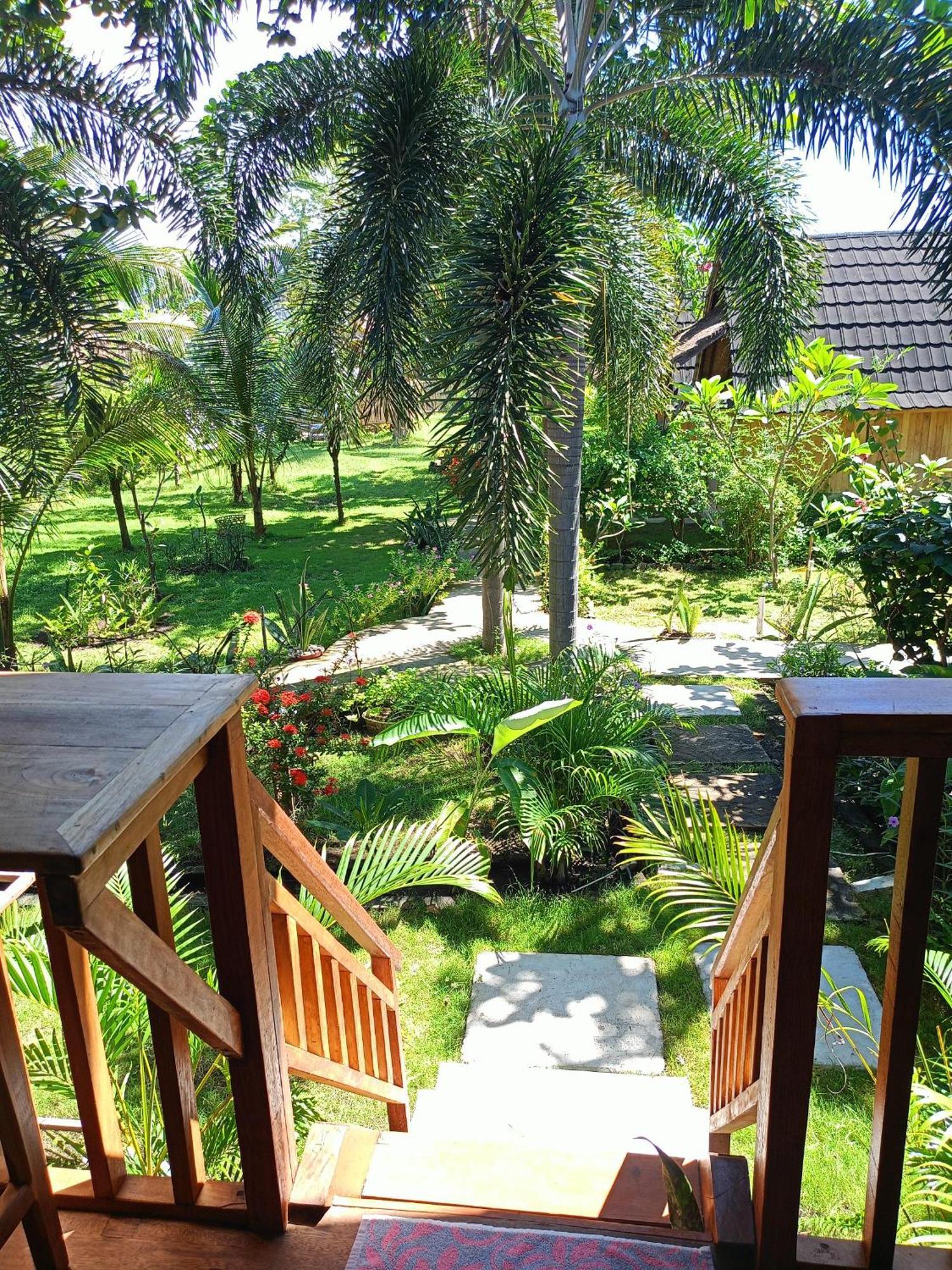 Bintang Tiga Bungalows Gili Air Extérieur photo